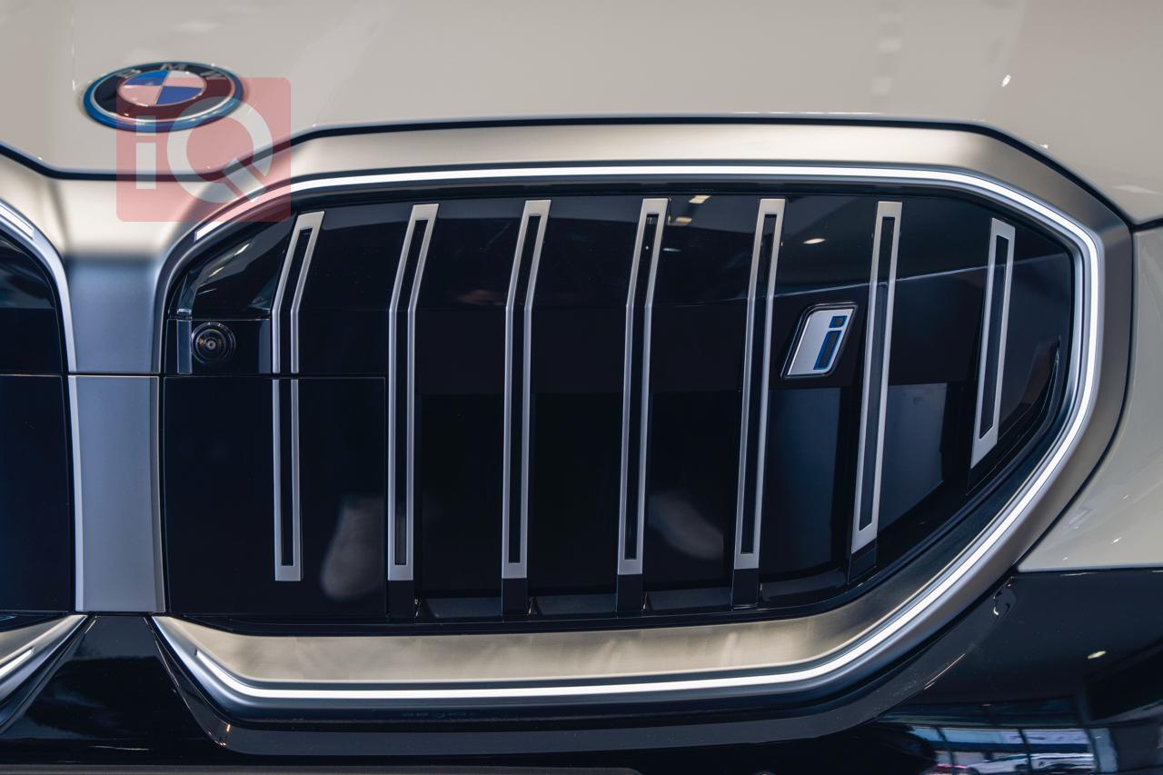 بی ئێم دەبڵیو i5